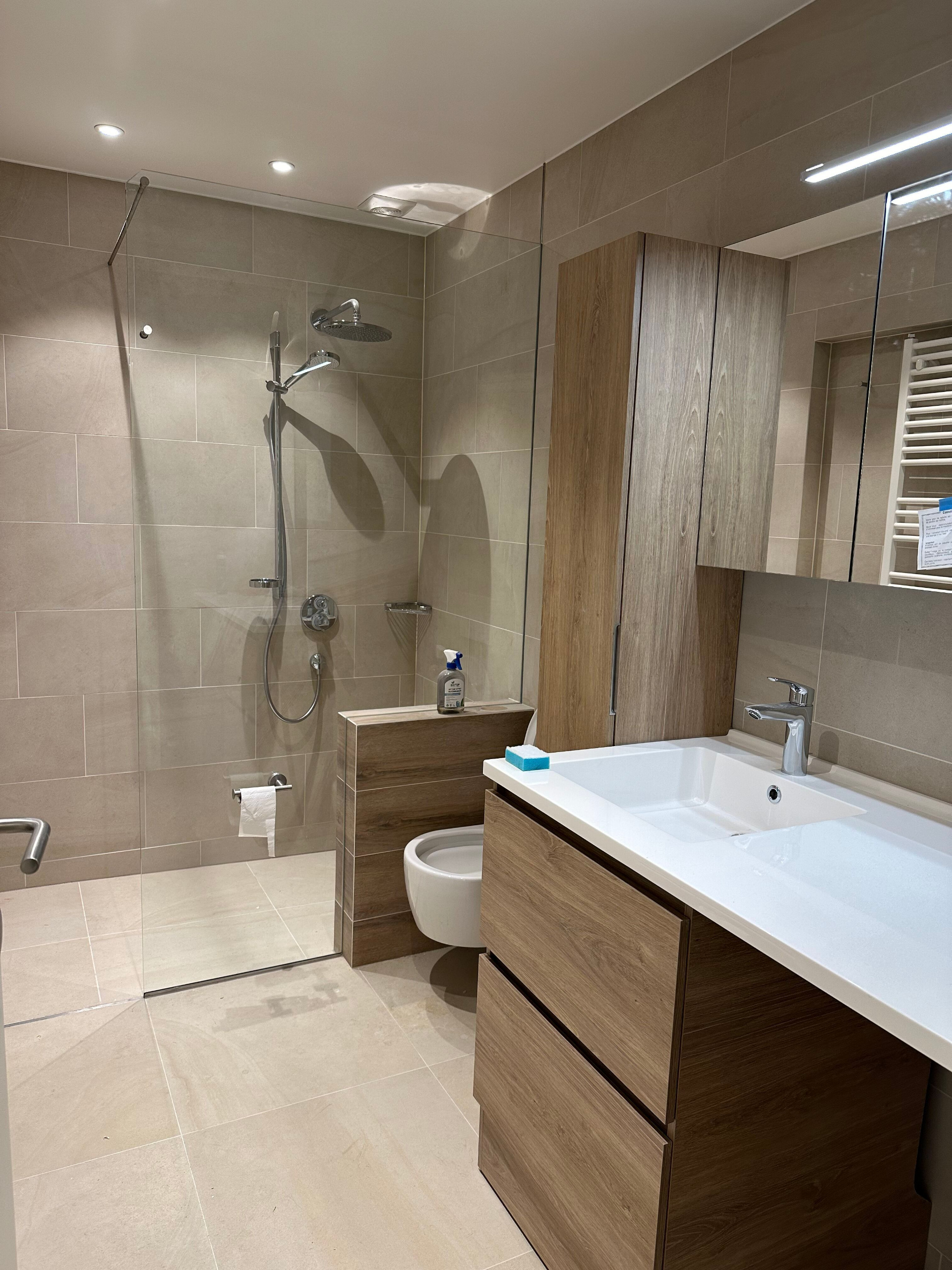 Salle de bain après